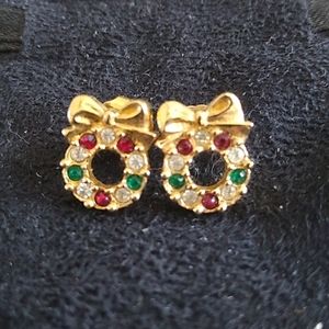 Avon vintage Christmas wreath pierced earrings